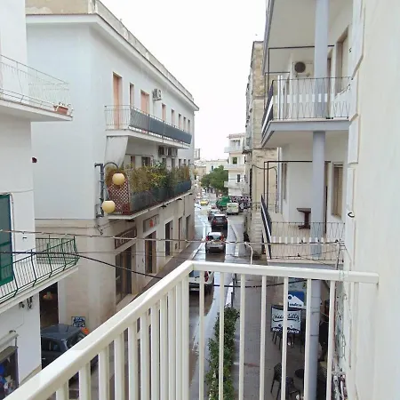 Lägenhet Eleonora, Ampio In Centro E 350 M Dalla *